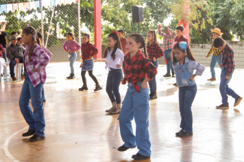 Foto - Festa Julina da EMEF Prof. Carmelino José Dalsenter