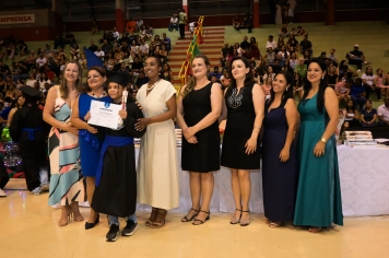 Foto - Formatura Ensino Fundamental I