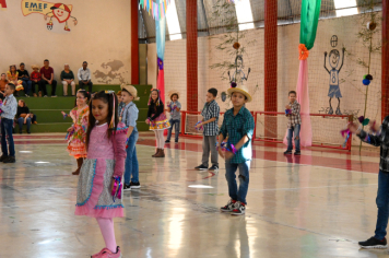 Foto - Arraiá da EMEF Pompeia (Grupão)