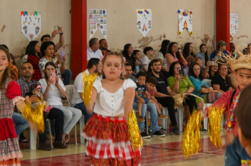 Foto - Arraiá da EMEF Pompeia (Grupão)