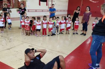 Alunos do Maternal II do CEMEI “Sonho de Criança” participam de projeto que incentiva a boa alimentação e hábitos saudáveis