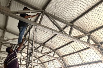 Arena de Esportes e Eventos recebe a instalação de telas de proteção