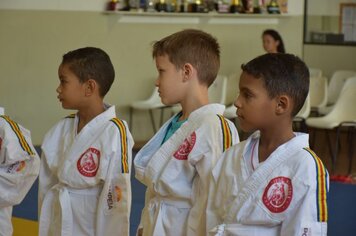 Alunos do programa “Judô na Escola” recebem judoguis do Instituto Kodokan do Brasil em parceria com a Ajinomoto 