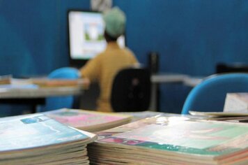 Crianças do cemei “maria stella” visitam biblioteca pela primeira vez