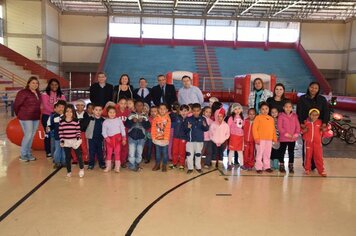 Crianças de Pompeia participam de projeto de educação para o trânsito