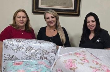 Prefeitura de Pompeia inicia a entrega de 1200 edredons tamanho king para famílias cadastradas