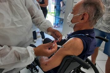 Pompeia recebe mais 475 doses da vacina Oxford/AstraZeneca para vacinação de novos grupos com comorbidades e deficiências