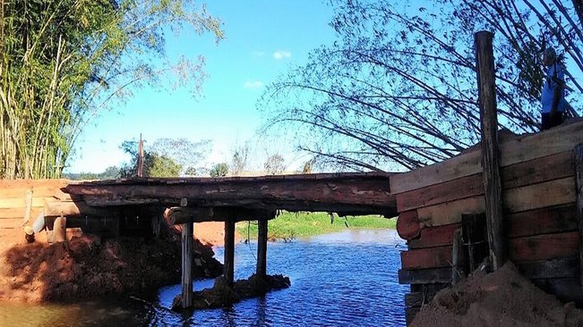 Prefeitura recupera ponte sobre o córrego jacutinga