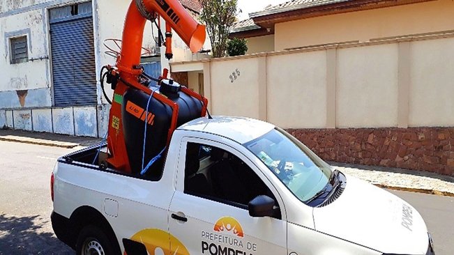 Jacto doa máquina pulverizadora para uso da vigilância sanitária 